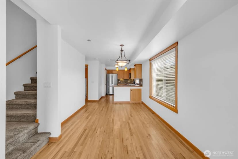 Property photo for 6331 42nd Avenue Sw #a, Seattle photo 17