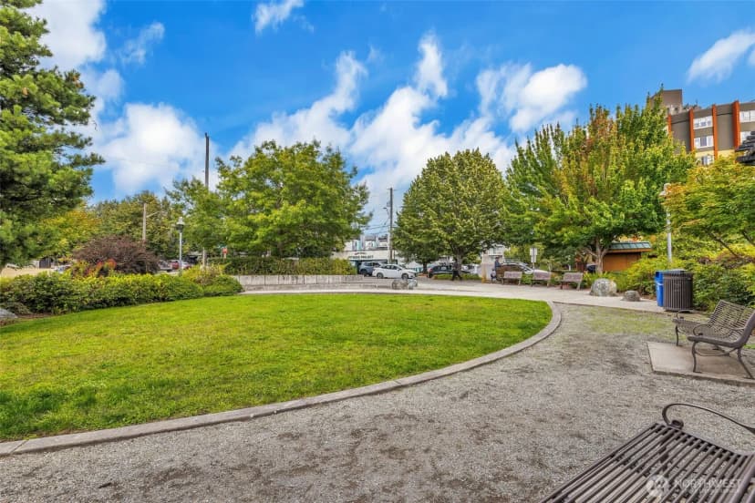 Property photo for 6331 42nd Avenue Sw #a, Seattle photo 34