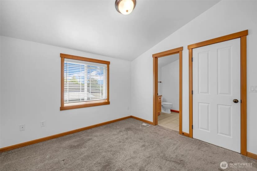 Property photo for 6331 42nd Avenue Sw #a, Seattle photo 28