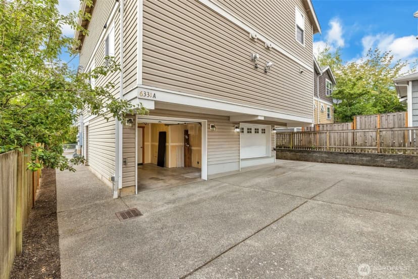 Property photo for 6331 42nd Avenue Sw #a, Seattle photo 30