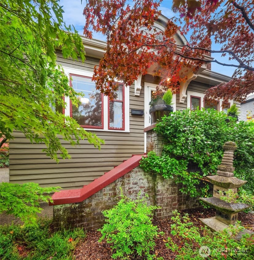 Property photo for 2609 Queen Anne Avenue N, Seattle photo 26
