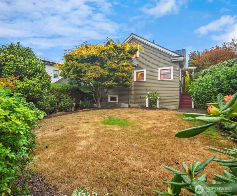 Property photo for 2609 Queen Anne Avenue N, Seattle photo 23