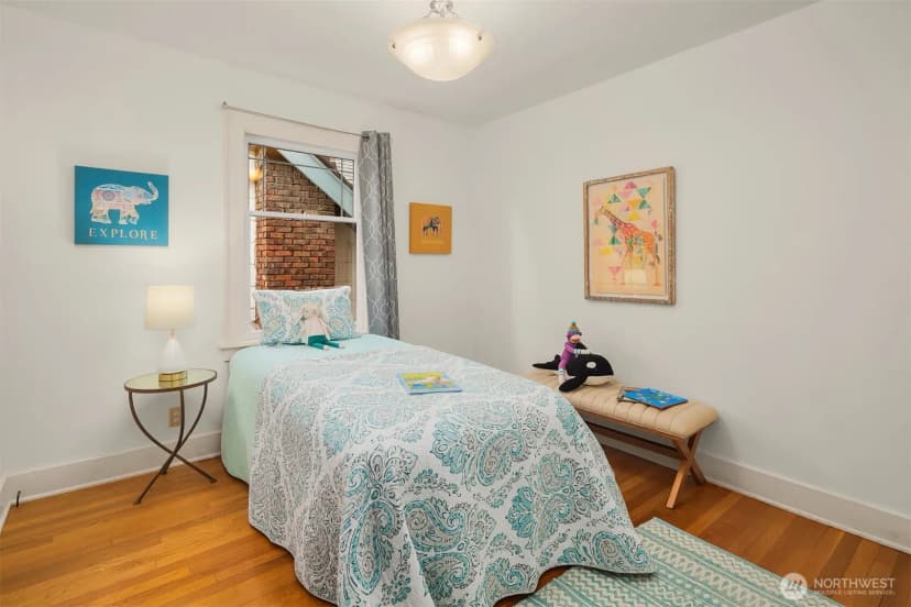 Property photo for 2609 Queen Anne Avenue N, Seattle photo 16