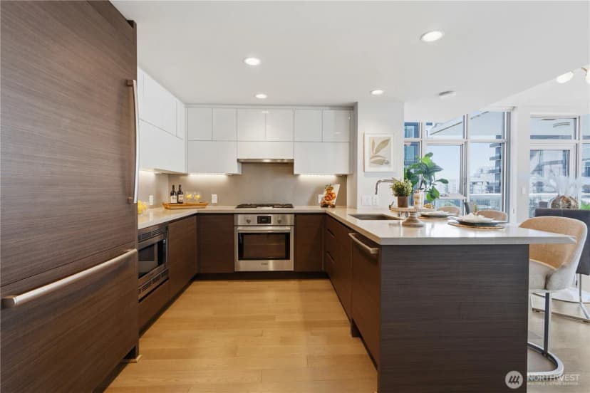 Property photo for 583 Battery Street #3602n, Seattle photo 11