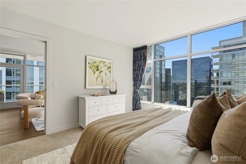 Property photo for 583 Battery Street #3602n, Seattle photo 16