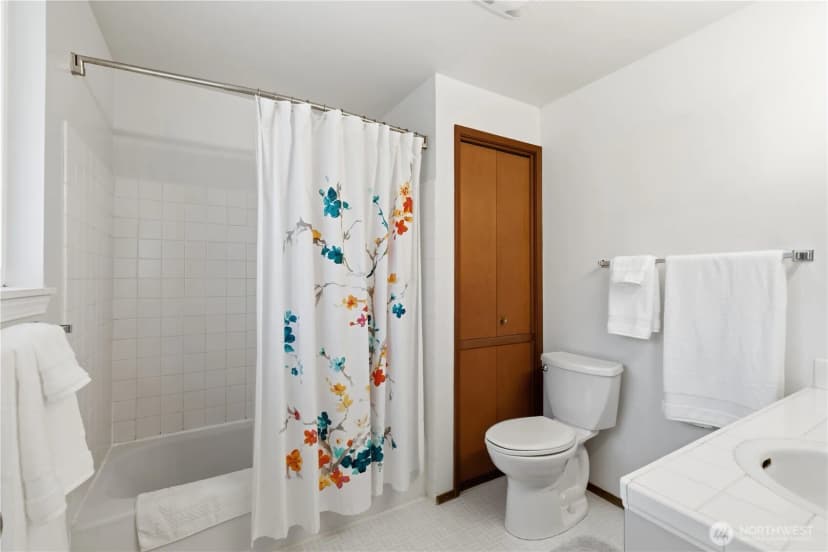 Property photo for 4941 125 Avenue Se, Bellevue photo 13