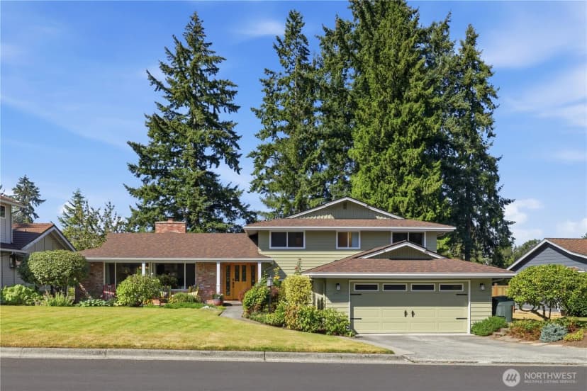 Property photo for 4941 125 Avenue Se, Bellevue