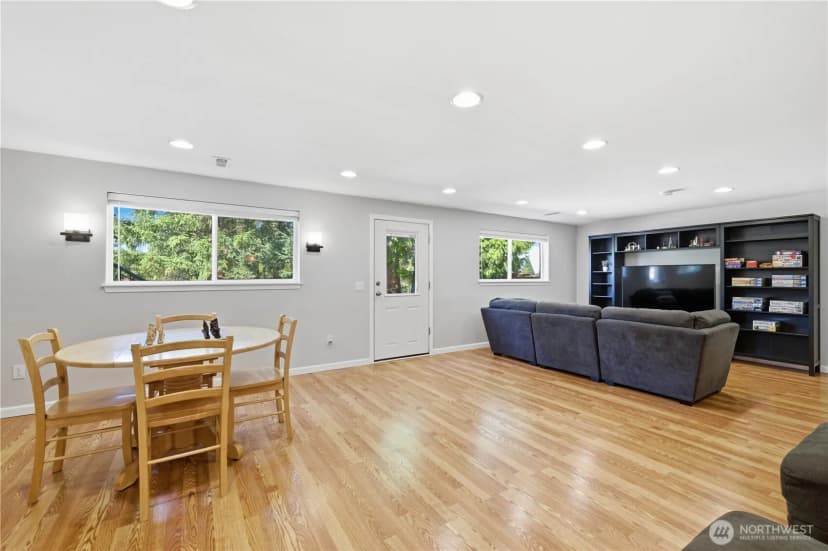 Property photo for 4941 125 Avenue Se, Bellevue photo 19