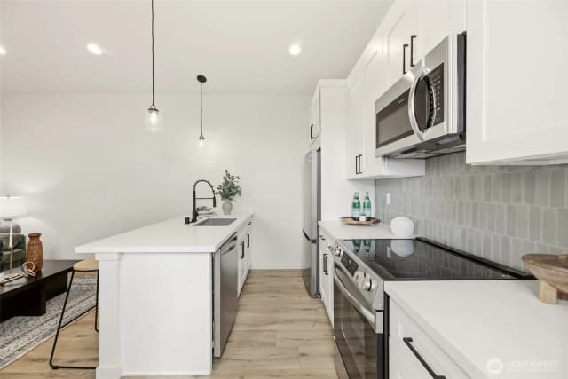 Property photo for 2018 Oakes Avenue #c, Everett photo 5