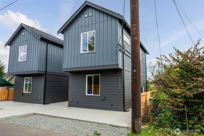Property photo for 2018 Oakes Avenue #c, Everett photo 16