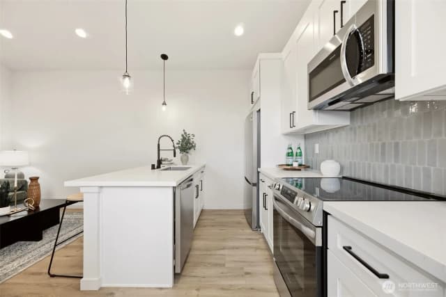Property photo for 2018 Oakes Avenue #c, Everett photo 4