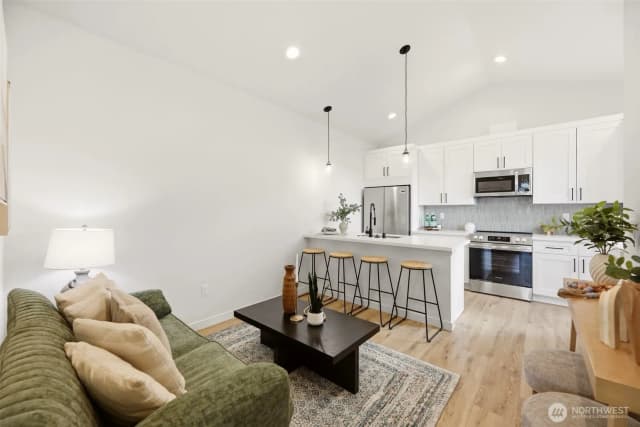 Property photo for 2018 Oakes Avenue #c, Everett