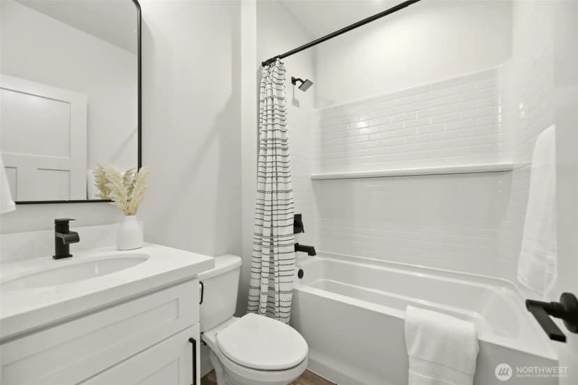 Property photo for 2018 Oakes Avenue #c, Everett photo 11