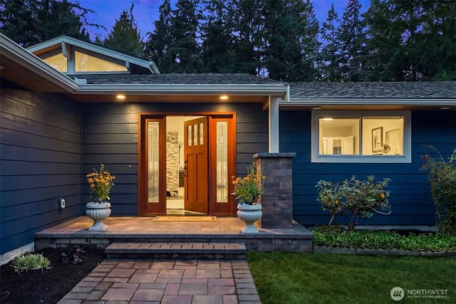 Property photo for 20204 45th Drive Se, Bothell photo 2
