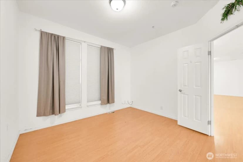 Property photo for 11516 85th Avenue S, Seattle photo 17