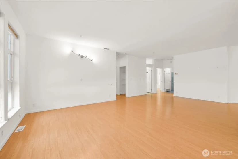 Property photo for 11516 85th Avenue S, Seattle photo 8