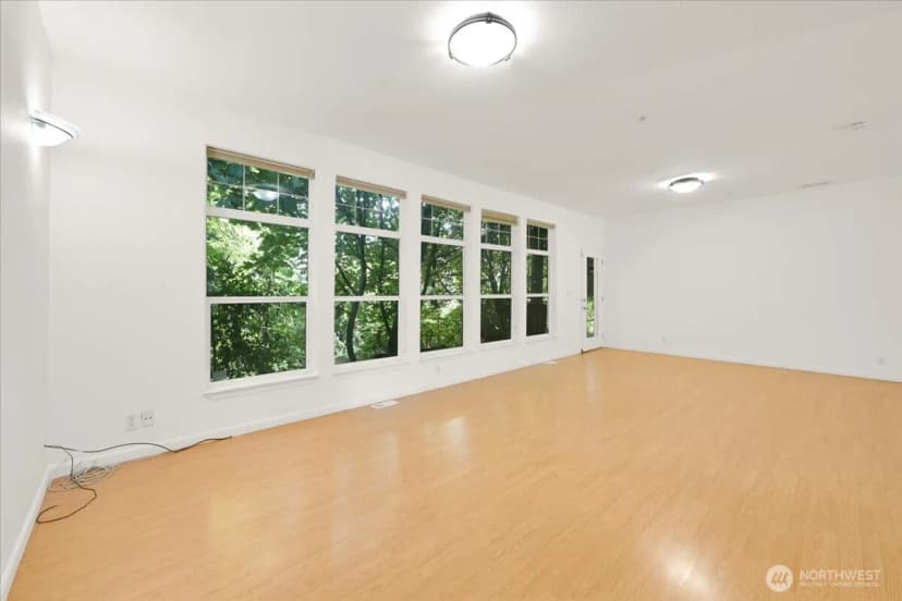 Property photo for 11516 85th Avenue S, Seattle photo 6