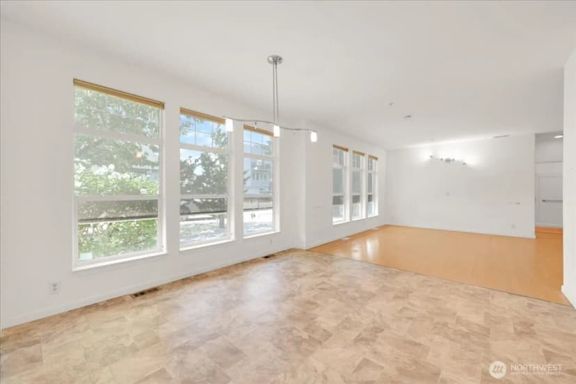 Property photo for 11516 85th Avenue S, Seattle photo 9