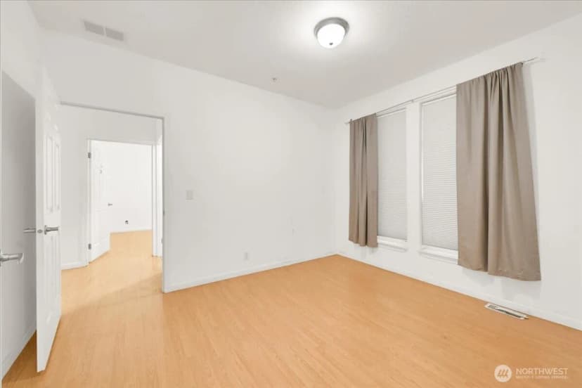 Property photo for 11516 85th Avenue S, Seattle photo 18