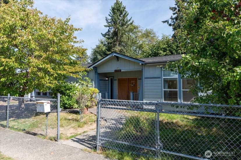 Property photo for 11516 85th Avenue S, Seattle photo 30