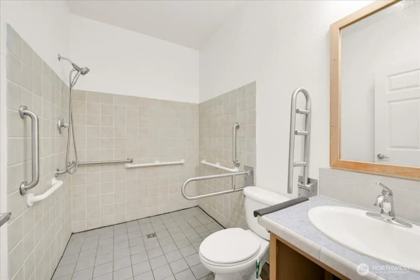 Property photo for 11516 85th Avenue S, Seattle photo 16