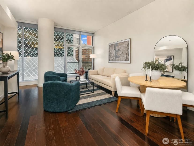 Property photo for 909 5th Avenue #402, Seattle photo 3