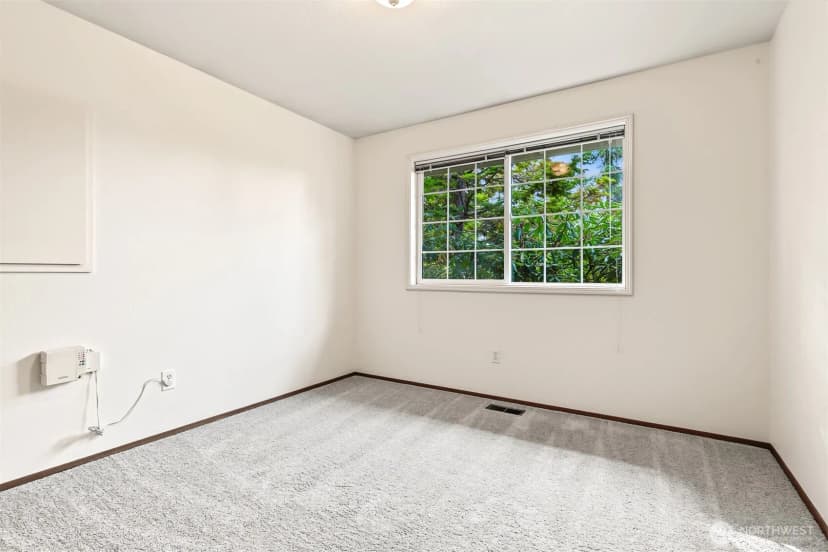 Property photo for 21527 26th Avenue W, Brier photo 29