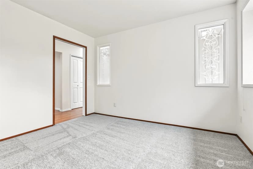 Property photo for 21527 26th Avenue W, Brier photo 22