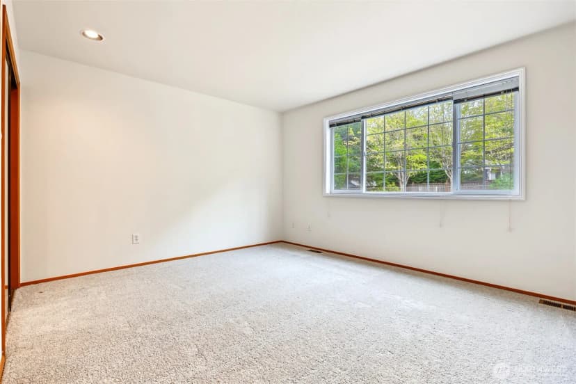 Property photo for 21527 26th Avenue W, Brier photo 25
