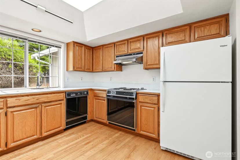 Property photo for 21527 26th Avenue W, Brier photo 17