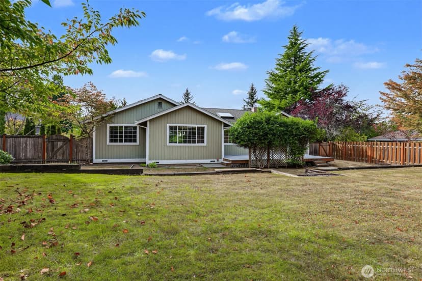 Property photo for 21527 26th Avenue W, Brier photo 36