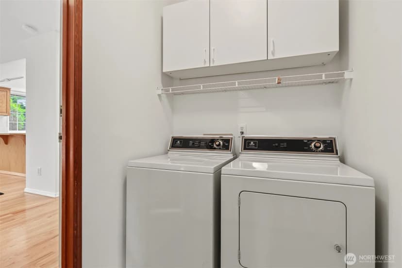 Property photo for 21527 26th Avenue W, Brier photo 33