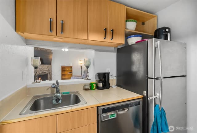 Property photo for 32304 4th Place S #r1, Federal Way photo 5