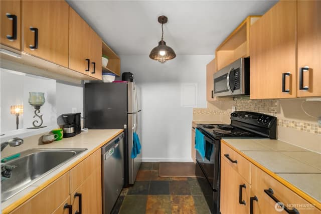 Property photo for 32304 4th Place S #r1, Federal Way photo 4