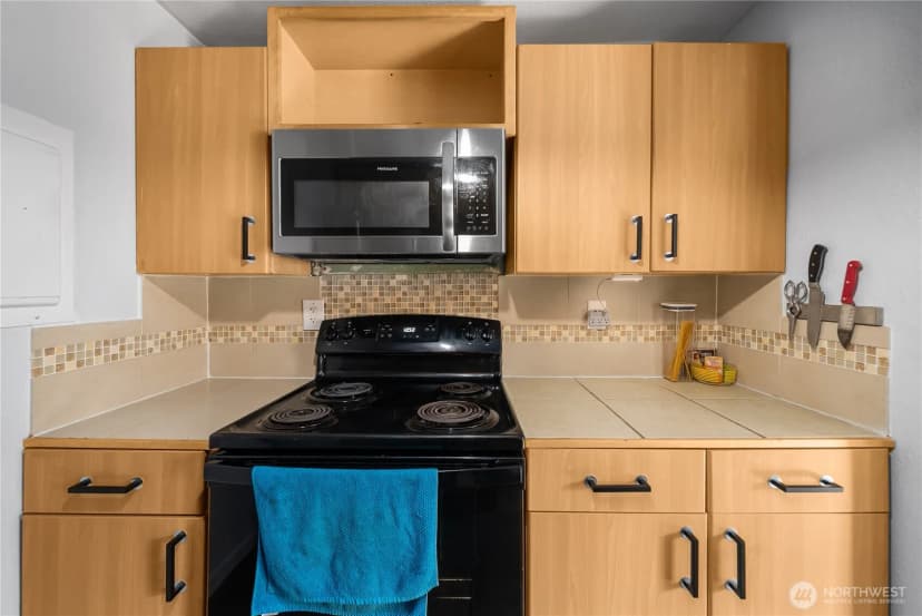 Property photo for 32304 4th Place S #r1, Federal Way photo 6