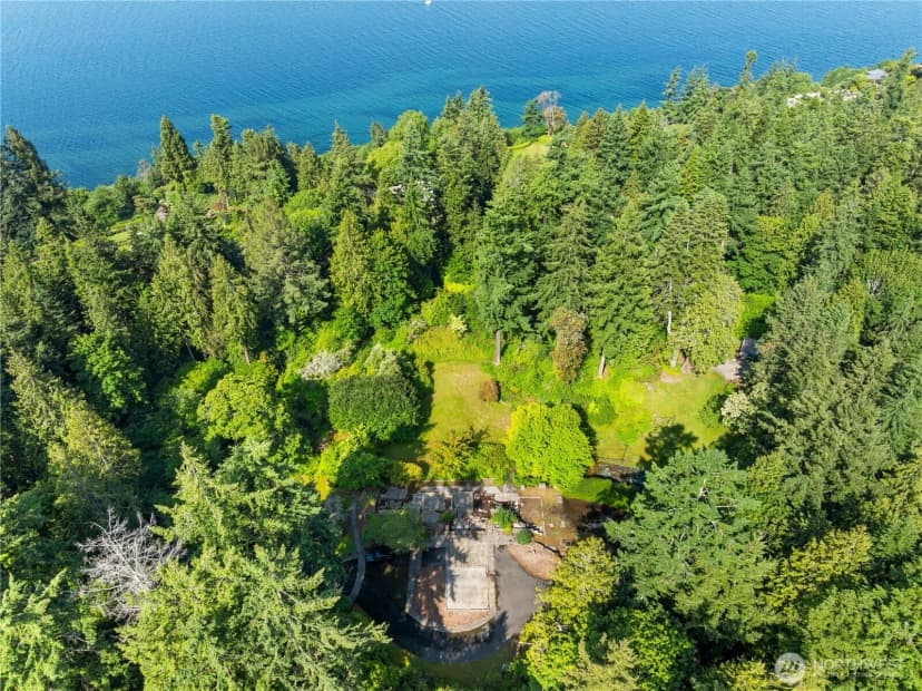 Property photo for 105 Nw Highland Drive, Shoreline