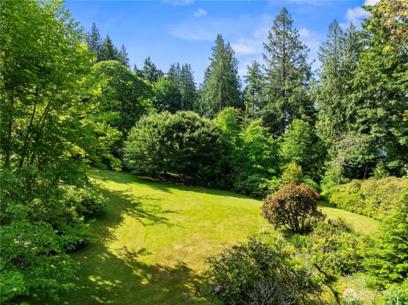 Property photo for 105 Nw Highland Drive, Shoreline photo 8