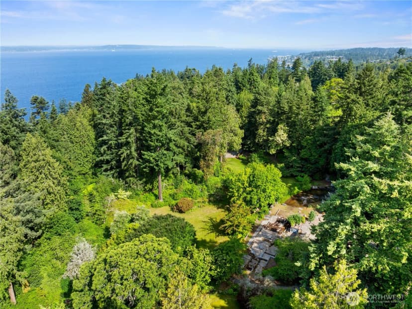 Property photo for 105 Nw Highland Drive, Shoreline photo 5