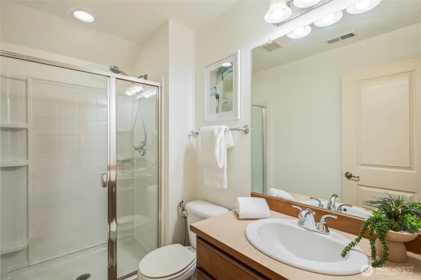 Property photo for 10711 Elliston Way Ne, Redmond photo 18