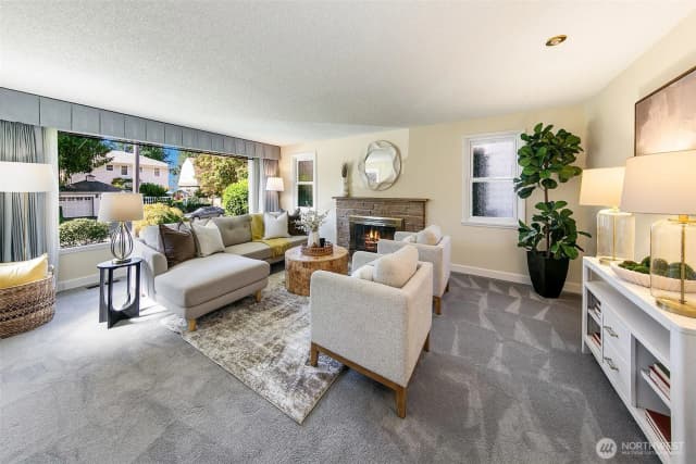 Property photo for 9240 Fauntleroy Way Sw, Seattle photo 4