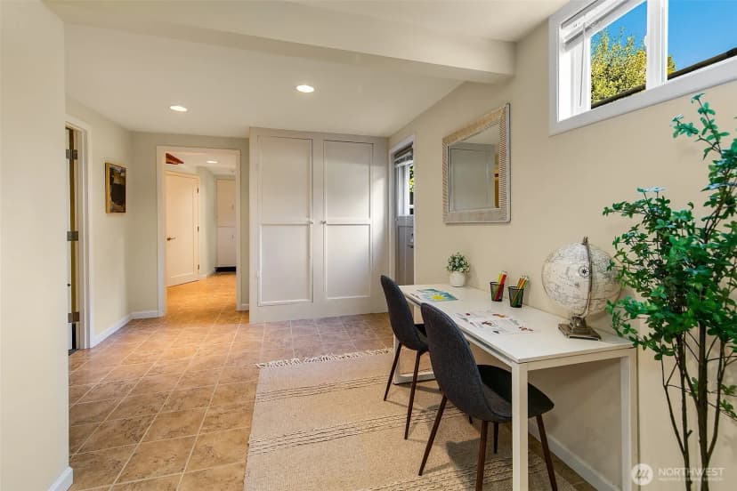 Property photo for 9240 Fauntleroy Way Sw, Seattle photo 17