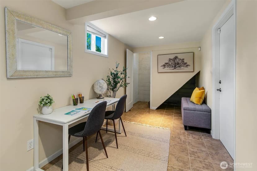Property photo for 9240 Fauntleroy Way Sw, Seattle photo 16