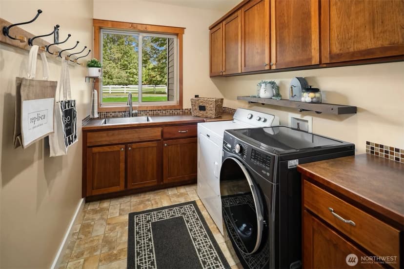 Property photo for 14738 Bear Creek Road Ne, Woodinville photo 21