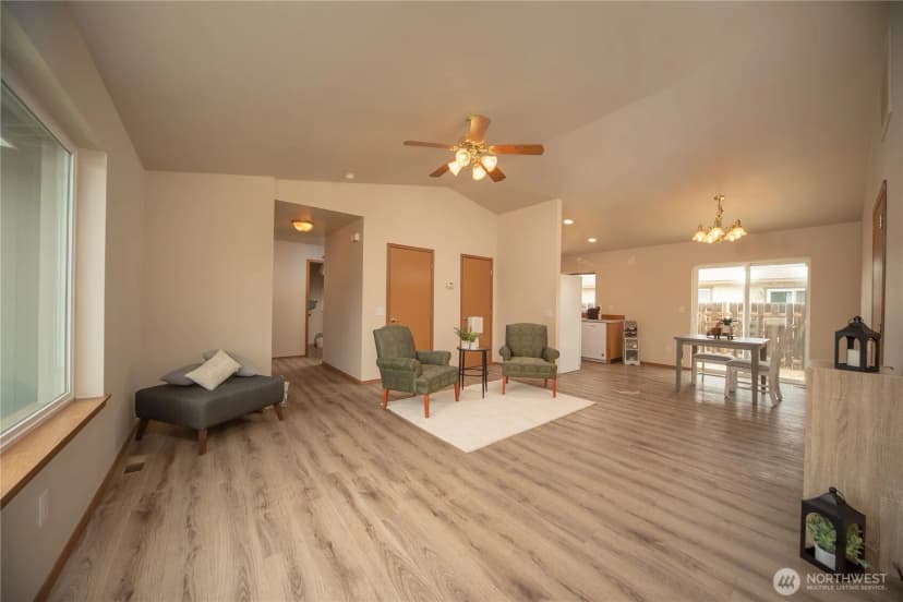 Property photo for 608 E Remington Drive, Ellensburg photo 4