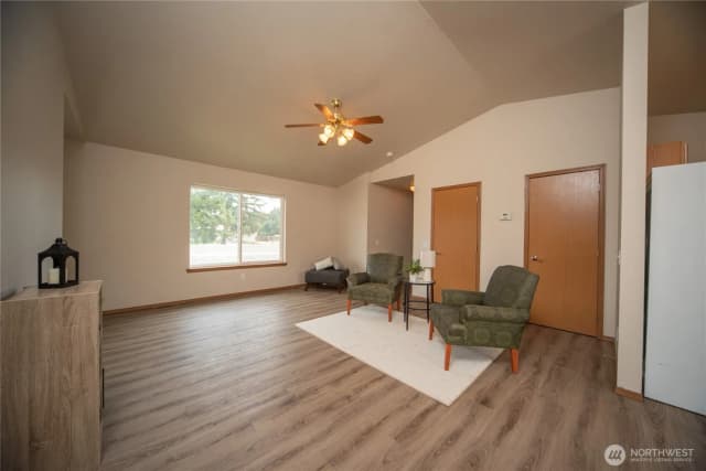 Property photo for 608 E Remington Drive, Ellensburg photo 5