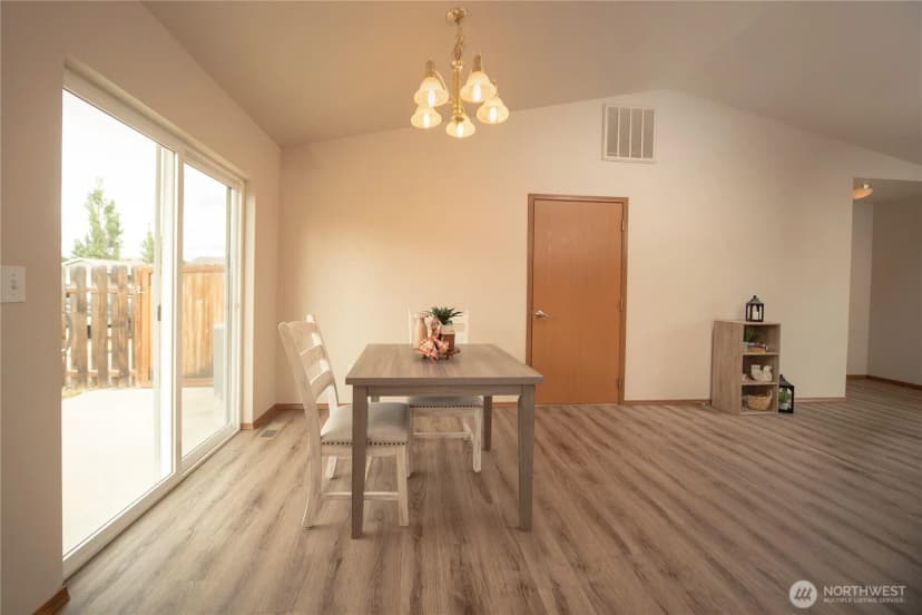 Property photo for 608 E Remington Drive, Ellensburg photo 7