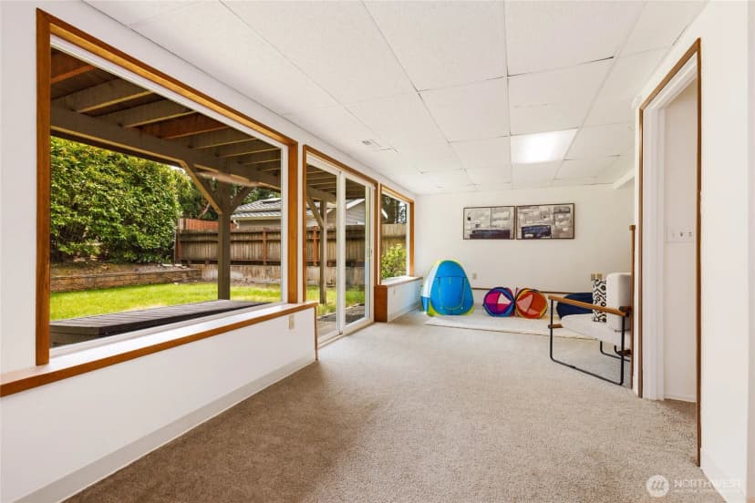 Property photo for 7047 Ne 138th Street, Kirkland photo 24