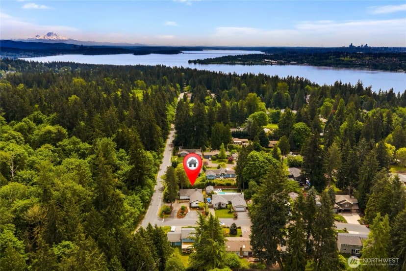 Property photo for 7047 Ne 138th Street, Kirkland photo 38
