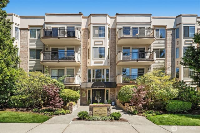Property photo for 200 99th Avenue Ne #28, Bellevue