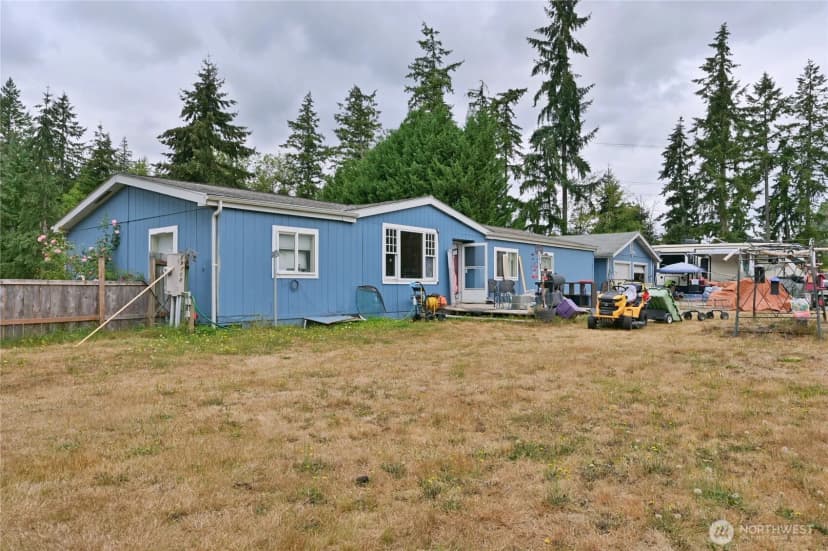 Property photo for 29708 7th Avenue E, Roy